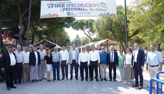 Tire’de Geleneksel İncir ve Ceviz Festivali Coşkusu