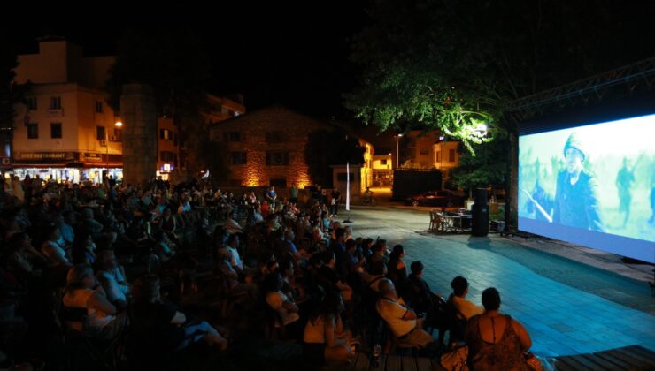 Efes Selçuklular “Atatürk” ile duygulandı