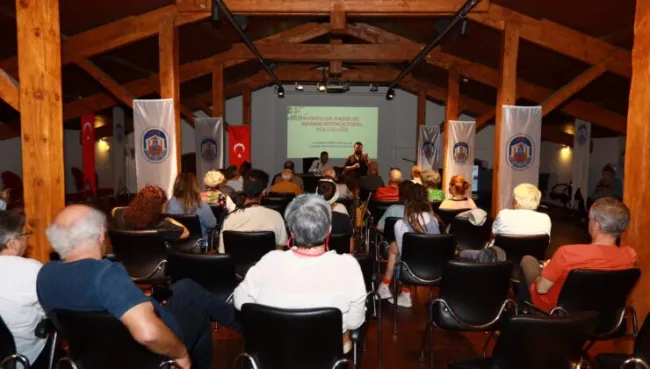 Selçuk Efes Kent Belleği’nde Ayasuluk Kazıları Söyleşisi