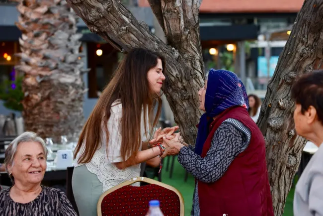 BAŞKAN DENİZLİ GAZİLER GÜNÜ’NDE ŞEHİT AİLELERİ VE GAZİLER İLE BİR ARAYA GELDİ