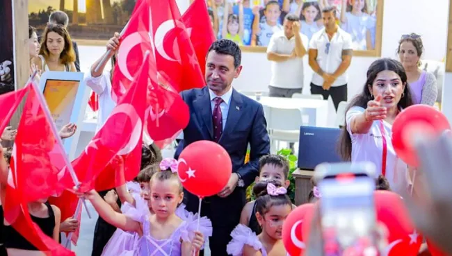 Bayraklı Belediyesinden İzmir Fuarı’na muhteşem final
