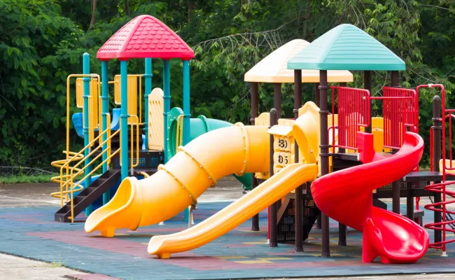 Hızır Haşim Kaya’dan Köylerdeki Çocuklara Park Hediyesi