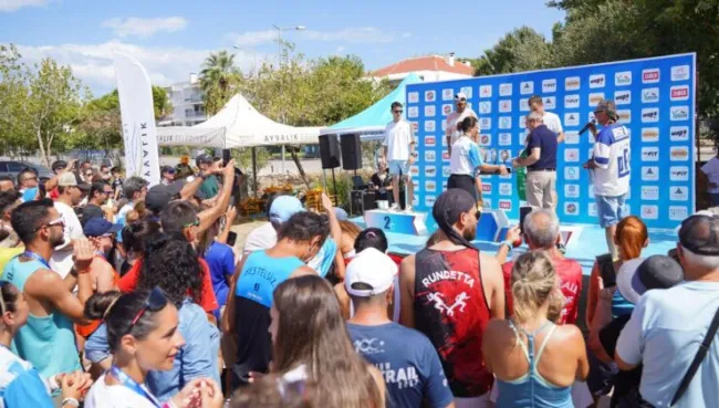 ULUSLARARASI AYVALIK KURTULUŞ YARI MARATONU KOŞULDU