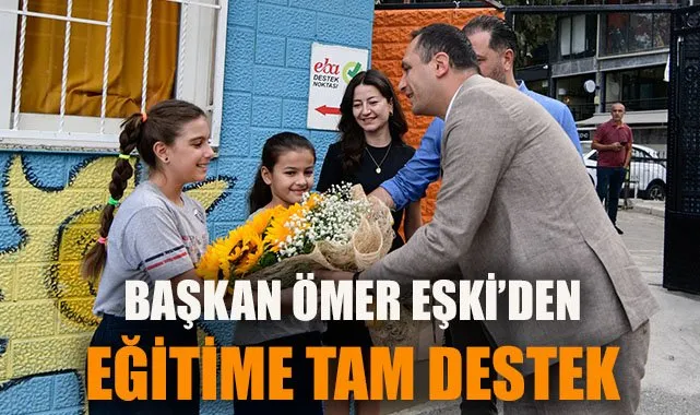 Başkan Eşki’den Öğrencilere Kitap ve Hediyeler