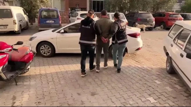 İzmir’de Yasa Dışı Silah Ticareti Operasyonu!