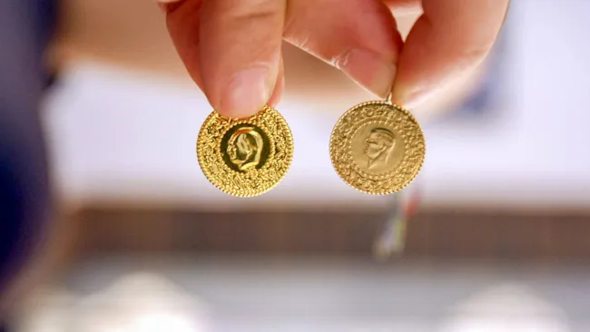 Altın Fiyatları Rekor Kırdı: Yeni Zirveye Ulaştı!