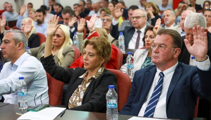 Karşıyaka Belediyesi’nin 2025 bütçesine onay