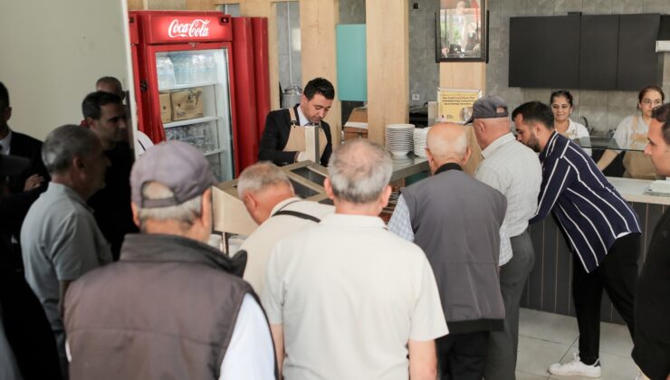 Bayraklı’da üçüncü kent lokantası açıldı