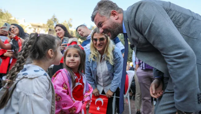 Bucalı minikler Cumhuriyet’in 101. yılını coşkuyla kutladı
