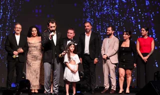 Altın Portakal’da Mukadderat ve Ayşe Geceye Damga Vurdu!