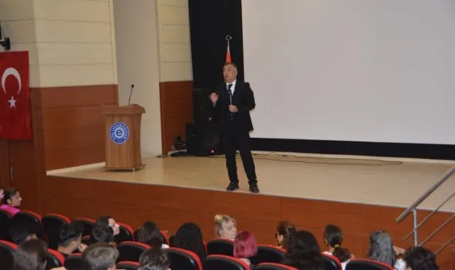 İletişim Fakültesi’nde Dekan-Öğrenci Buluşması