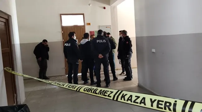 Okulda Kız Meselesi Cinayetle Sonuçlandı!