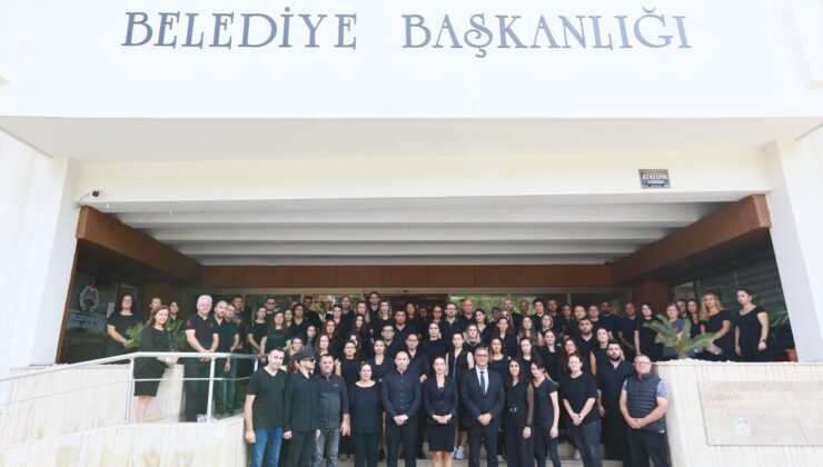 Efes Selçuk Belediyesi’nden şiddete karşı siyah duruş