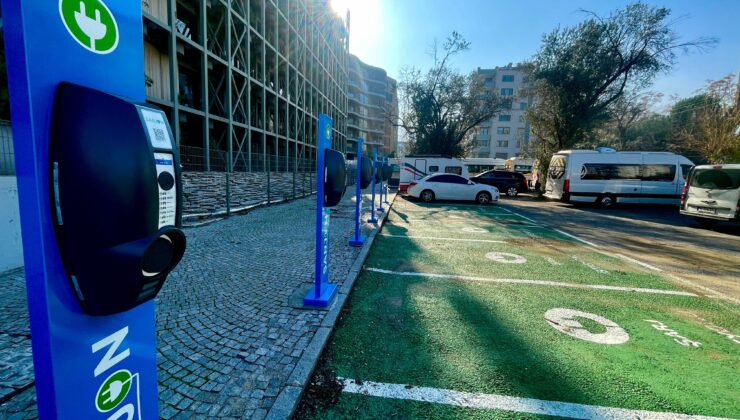 NARLIDERE’DE, ELEKTRİKLİ ARAÇ ŞARJ İSTASYONLARI DEVREDE