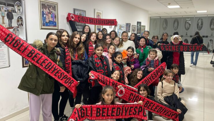 Çiğli’de Gençlere Sporla Yeni Bir Deneyim: Buz Pateni Eğitimi