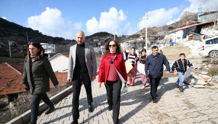 Başkan Ünsal sözünü tuttu; Sancaklı’ya futbol sahası ve oyun alanı geliyor!