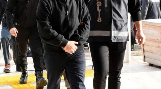 İzmir’de FETÖ Propagandası Yapan 17 Kişi Gözaltında