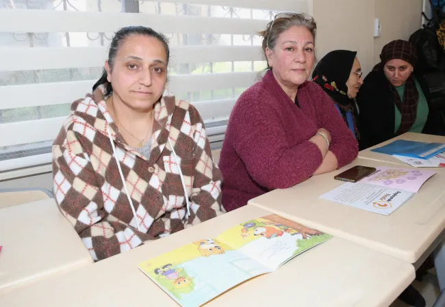 Kadın Dayanışma Merkezi’nde Okuma Yazma Kursu Büyük İlgi Gördü