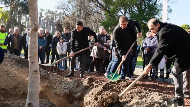 Kültürpark’a 8 Yeni Ağaç, Geleceğe Yeşil Dokunuş!