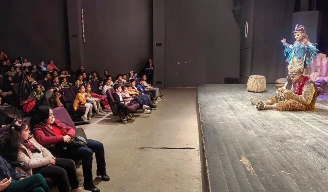 Bornova’da çocuklar için ücretsiz tiyatro şöleni