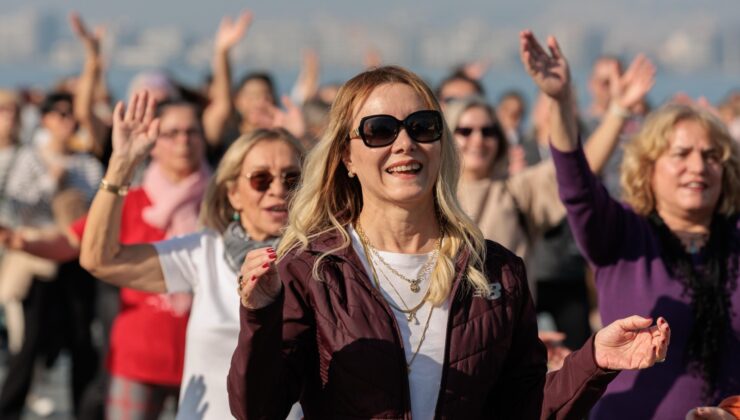 Konak yeni yıla dansla ‘merhaba’ dedi