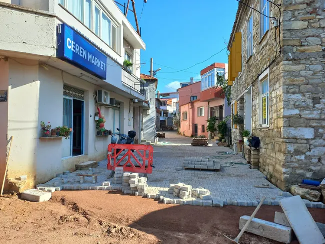 Urla’da Yol Yenileme Çalışmaları Başladı