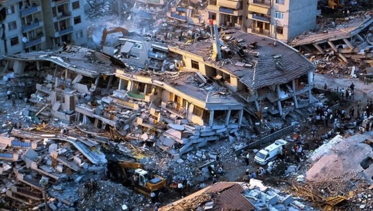 İzmir’in Yapı Stoğunun Yüzde 35’i Risk Altında!