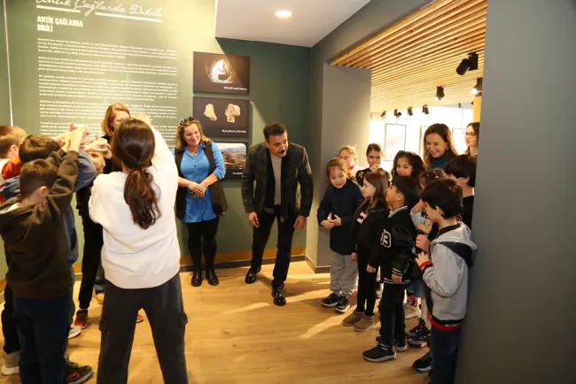 Başkan Kırgöz, yarıyıl tatilinde çocukları unutmadı