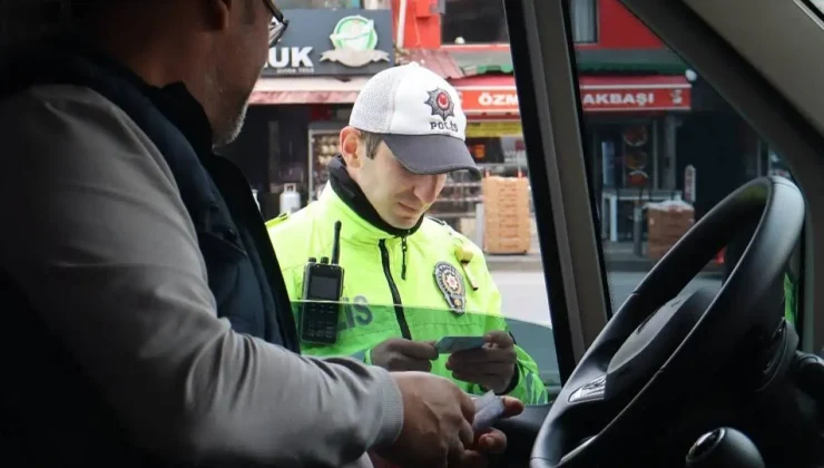 İzmir’de Okul Servislerine Sıkı Denetim Yapıldı!
