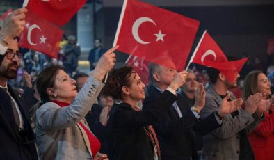 Karşıyaka Belediyesi’nden 18 Mart’ta anlamlı gösteri: ‘Bir Ulus Doğuyor’