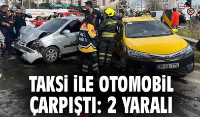 Kavşakta Ticari Taksiyle Otomobil Çarpıştı!