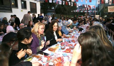 Karşıyaka’da iftar dayanışması