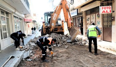 Bayraklı’da yol yenileme seferberliği