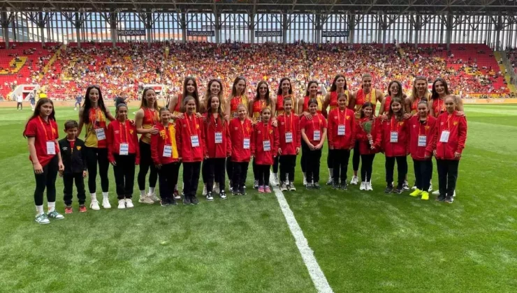 Göztepe Voleybol Takımı 20 Yıl Sonra Sultanlar Ligi’nde!