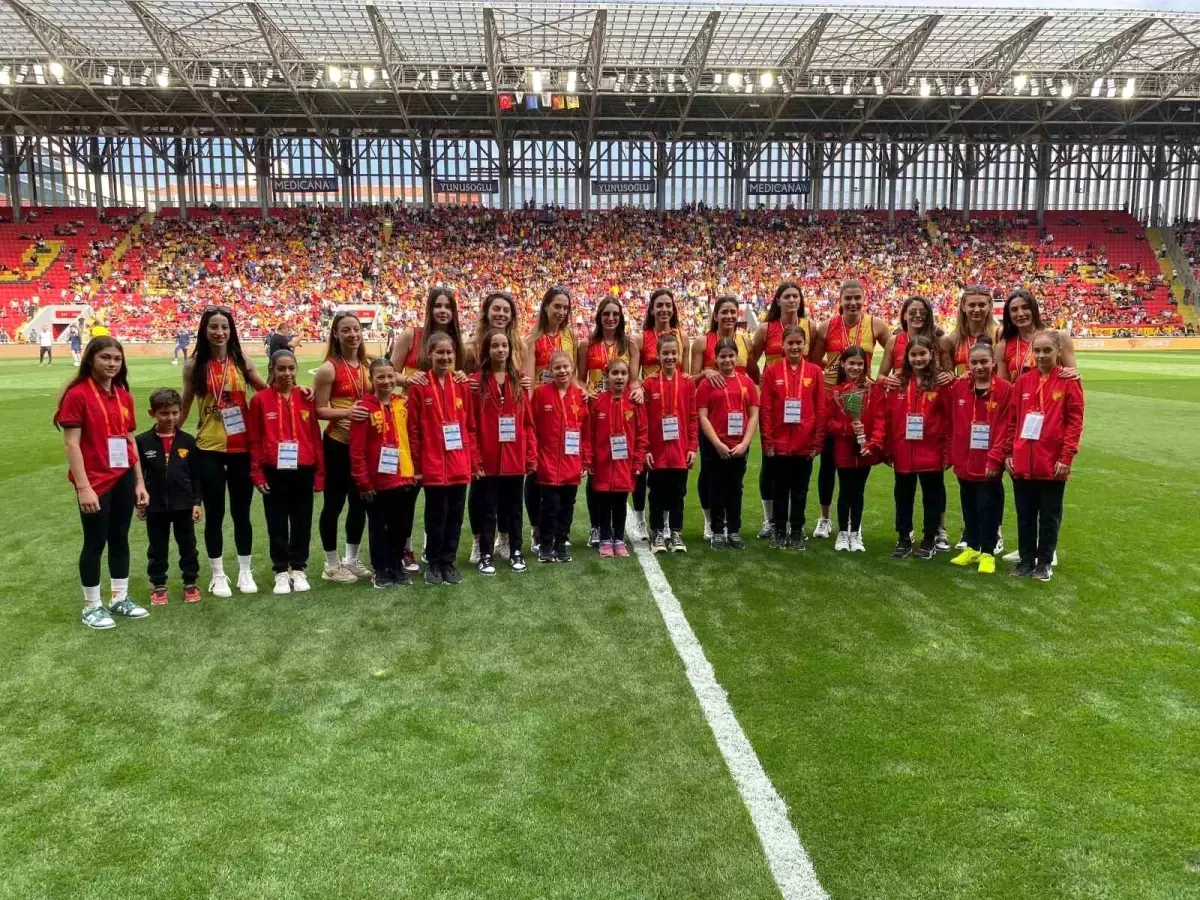 Göztepe Voleybol Takımı 20 Yıl Sonra Sultanlar Ligi’nde!