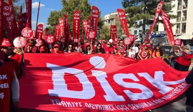 İmamoğlu İçin DİSK’ten Ülke Genelinde Eylem!