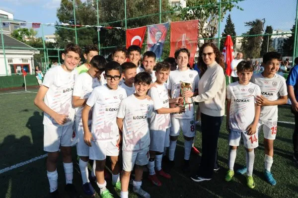 Geleceğin yıldız futbolcularından muhteşem turnuva