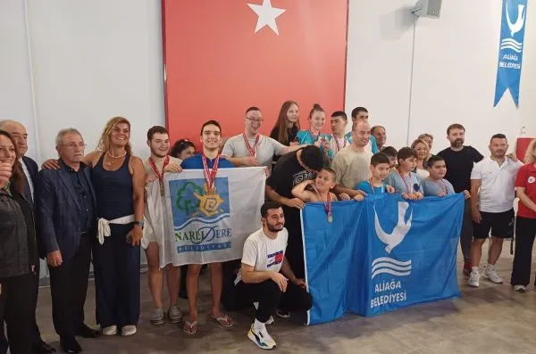 NARLIDERE’NİN YÜZÜCÜLERİNDEN 5 ALTIN 3 GÜMÜŞ MADALYA