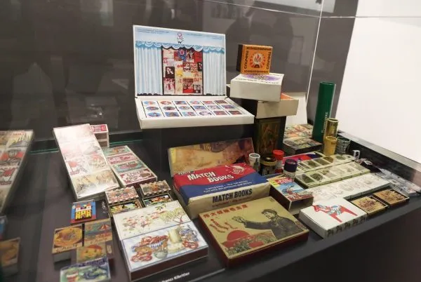 Karşıyaka’da nostaljik yolculuk: ‘Kibrit Çakıyorsun Karanlıkta’