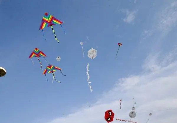 Karşıyaka’da yer gök bayram coşkusuyla renklendi!