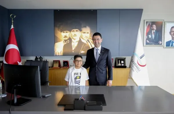 Bayraklı’da minik başkan icraatlarını açıkladı