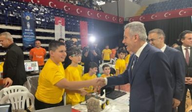 İzmir’de 60 Bin Öğretmen Dijital Okuryazar Oldu!