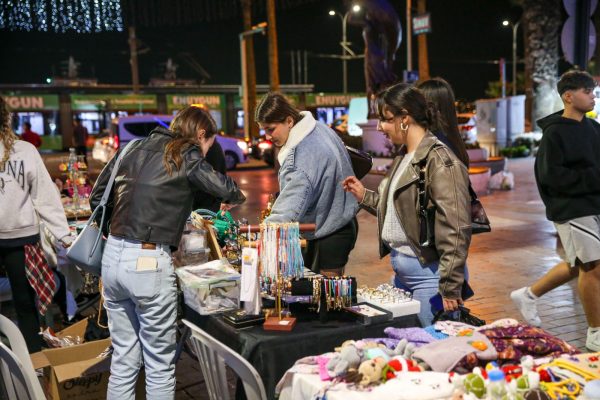 Karşıyaka’da “El Emeği Gece Pazarı” başlıyor