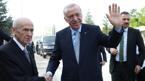 Erdoğan, Bahçeli ile bir araya geldi