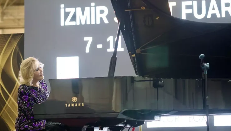 İzmir Sanat ve Antika Fuarı Kapılarını Açtı!