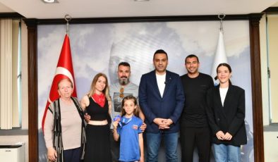 Türkiye’nin En Hızlısı Güneş’e Çiğli Belediye Başkanı Yıldız’dan destek