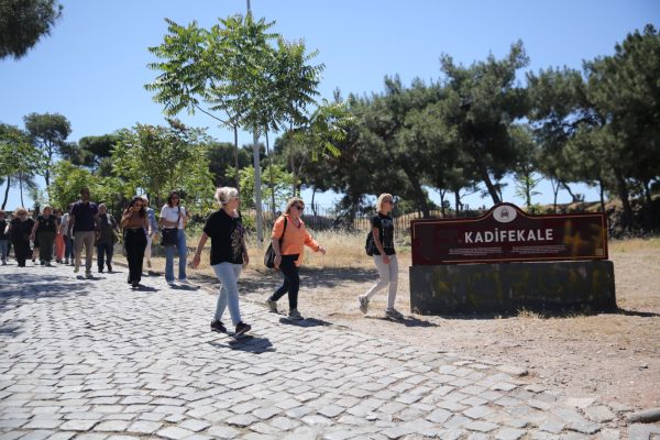 Konak Tarih Gezileri başlıyor: Yeni rota Kemeraltı