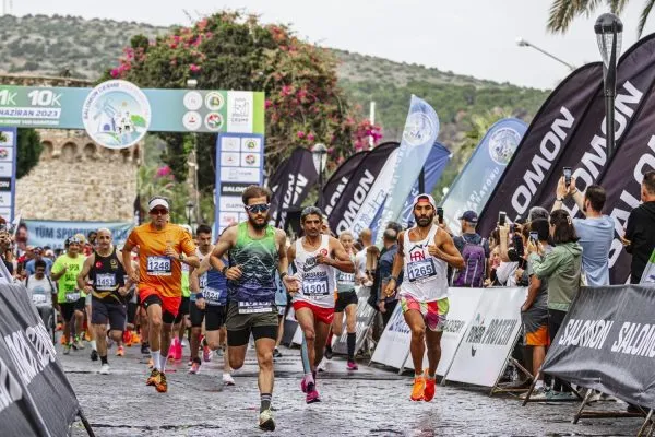 Salomon Çeşme Maratonu için geri sayım başladı