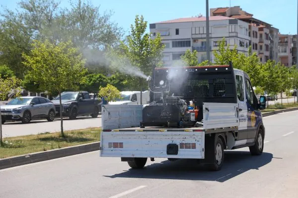 Buca’da Haşere ve Zararlılara Karşı İlaçlama Seferberliği