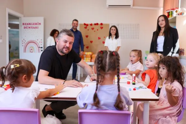 Buca’da anne babaların yüzlerini güldüren eğitim hizmeti